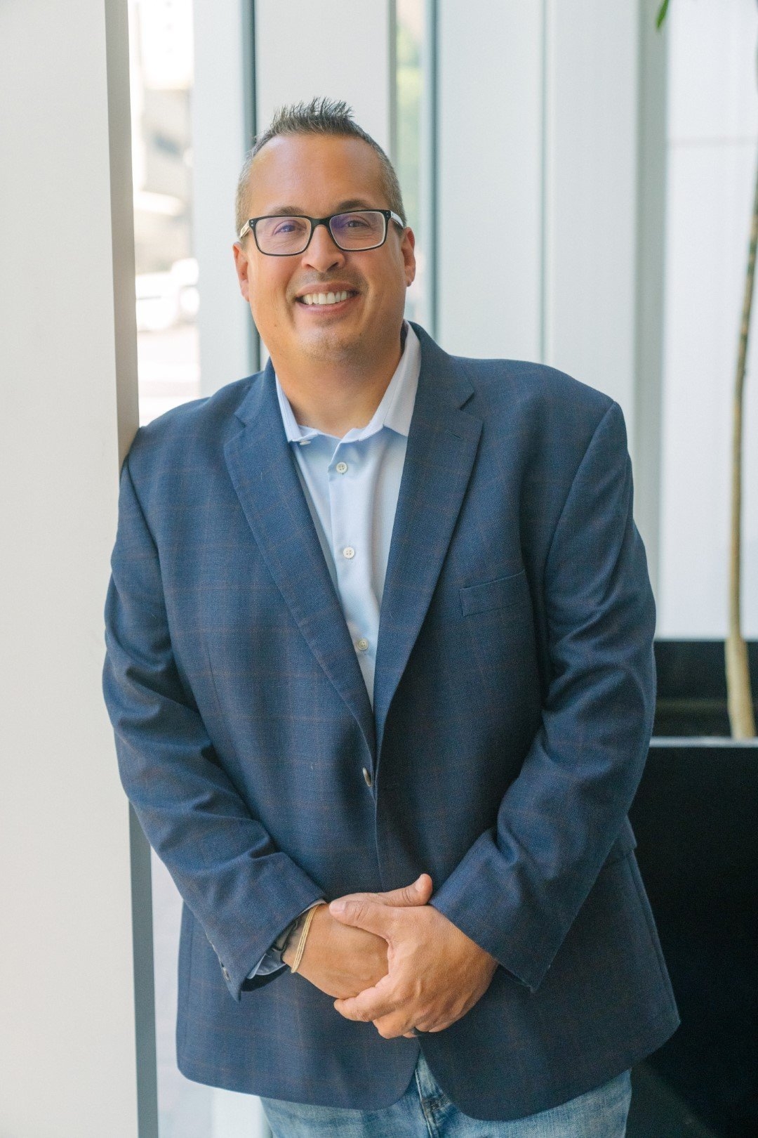 carousel-hero-element image-1