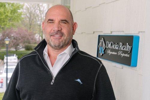 mobile - carousel-hero-element image-10