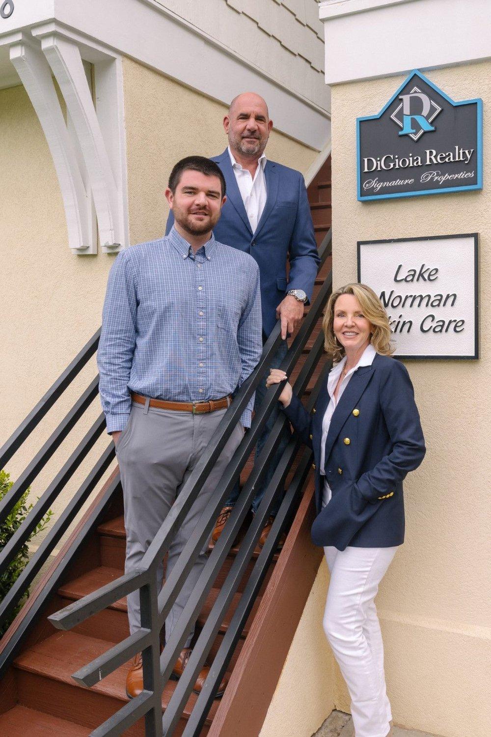 carousel-hero-element image-11